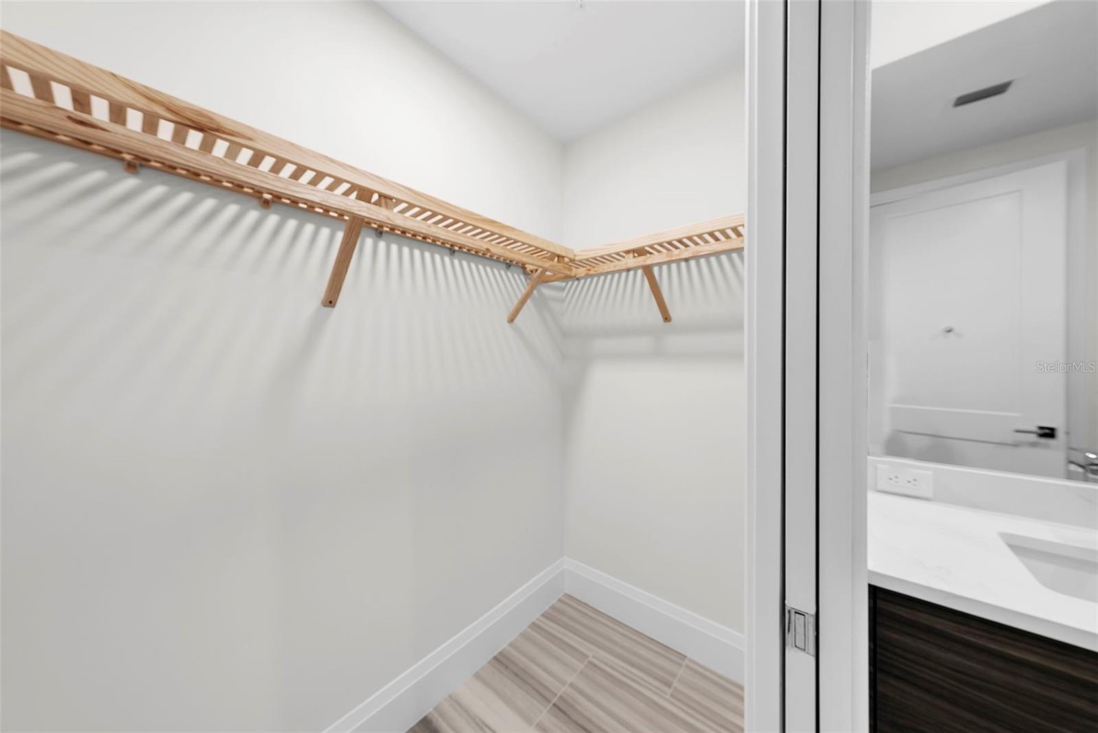 ALTURA BAYSHORE - Residential