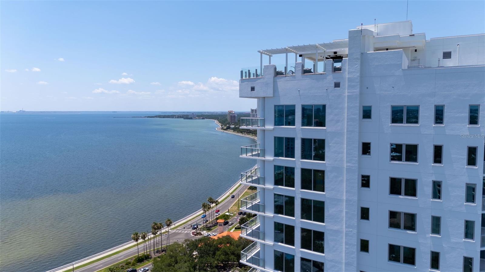 ALTURA BAYSHORE - Residential