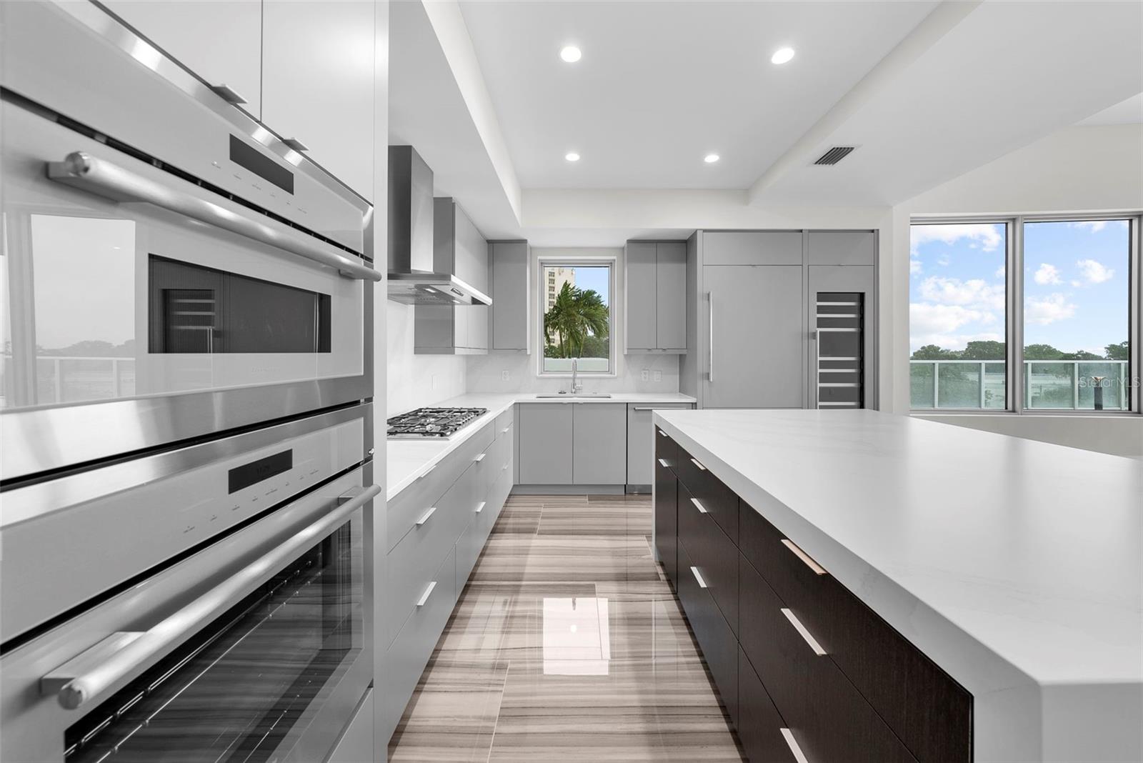 ALTURA BAYSHORE - Residential