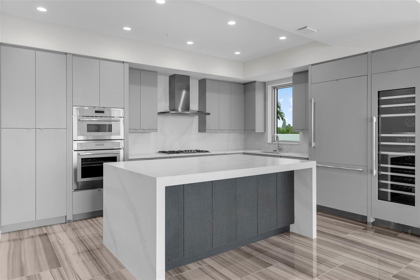 ALTURA BAYSHORE - Residential