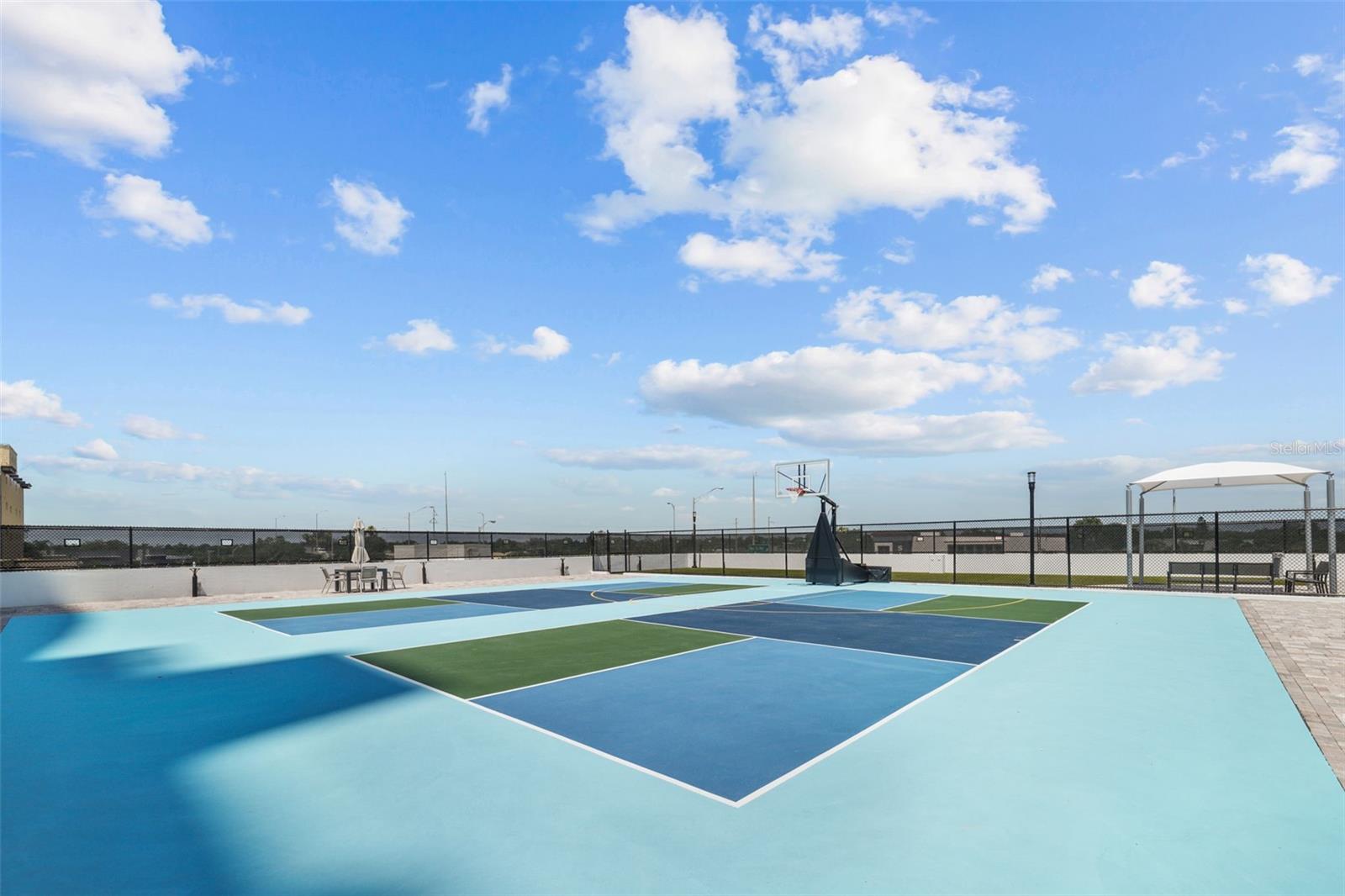 ALTURA BAYSHORE - Residential