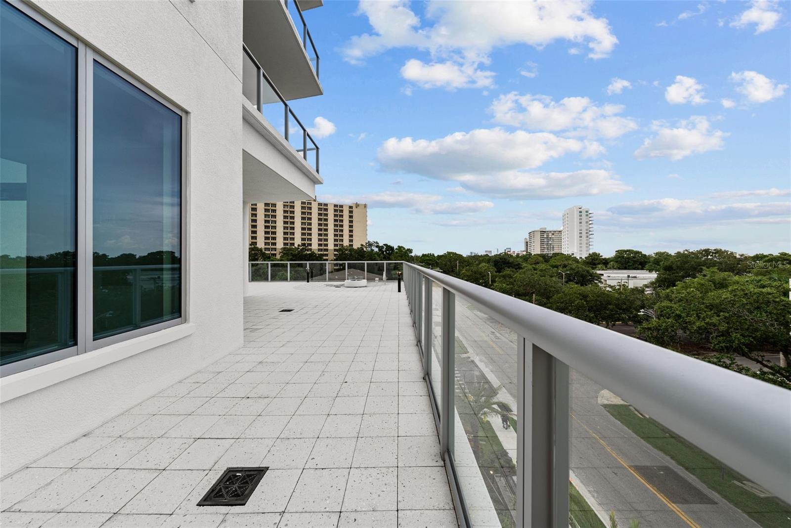 ALTURA BAYSHORE - Residential