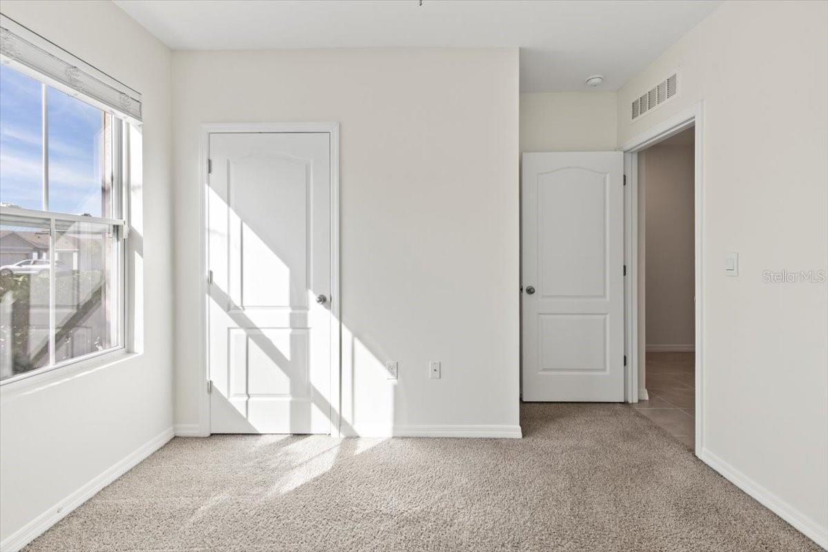 WOODBRIDGE LKS/EDGEWATER - Residential