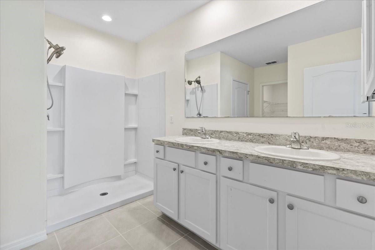 WOODBRIDGE LKS/EDGEWATER - Residential