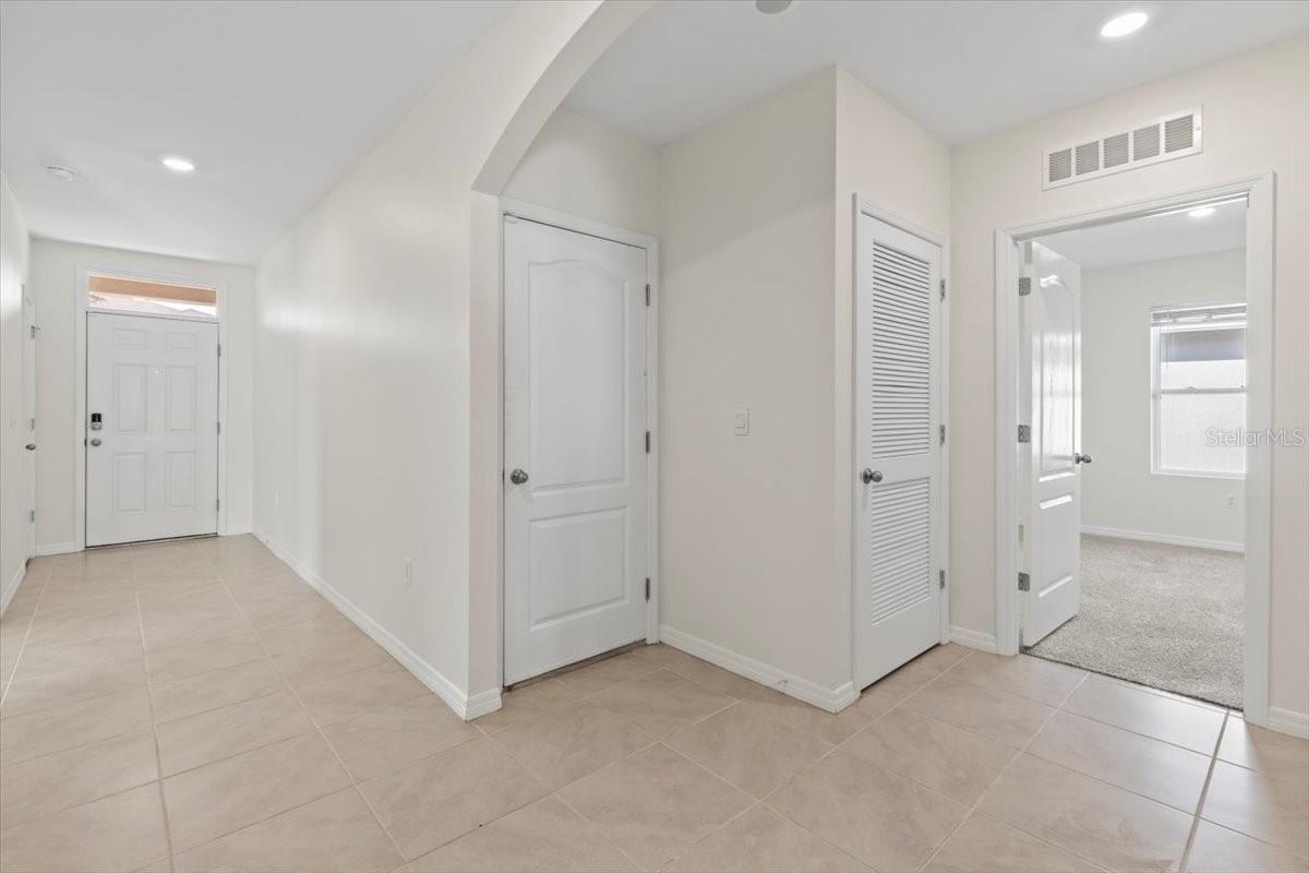 WOODBRIDGE LKS/EDGEWATER - Residential