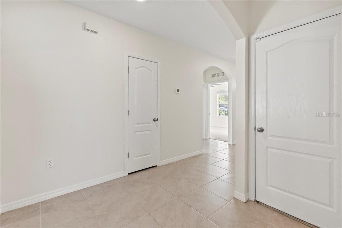 WOODBRIDGE LKS/EDGEWATER - Residential