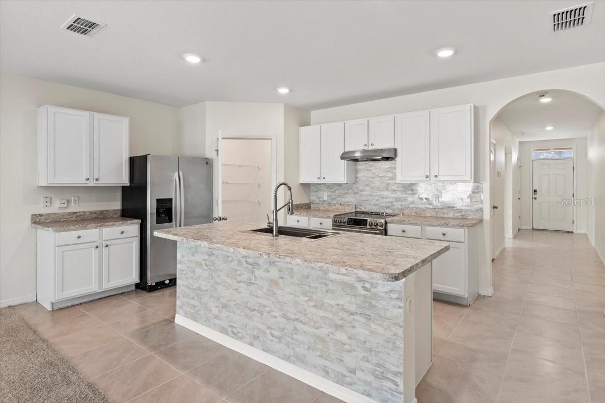 WOODBRIDGE LKS/EDGEWATER - Residential