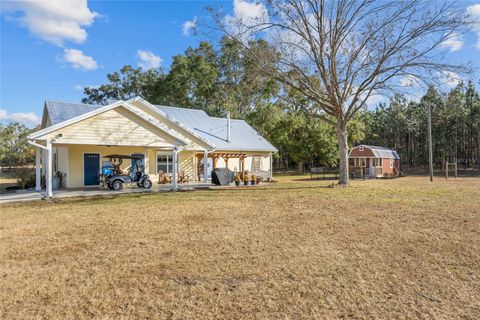 A home in HIGH SPRINGS