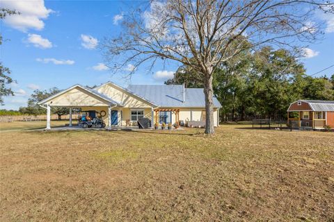 A home in HIGH SPRINGS