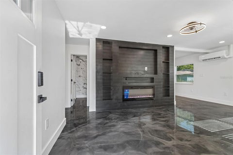 4125 Grove, St Petersburg, FL 33705