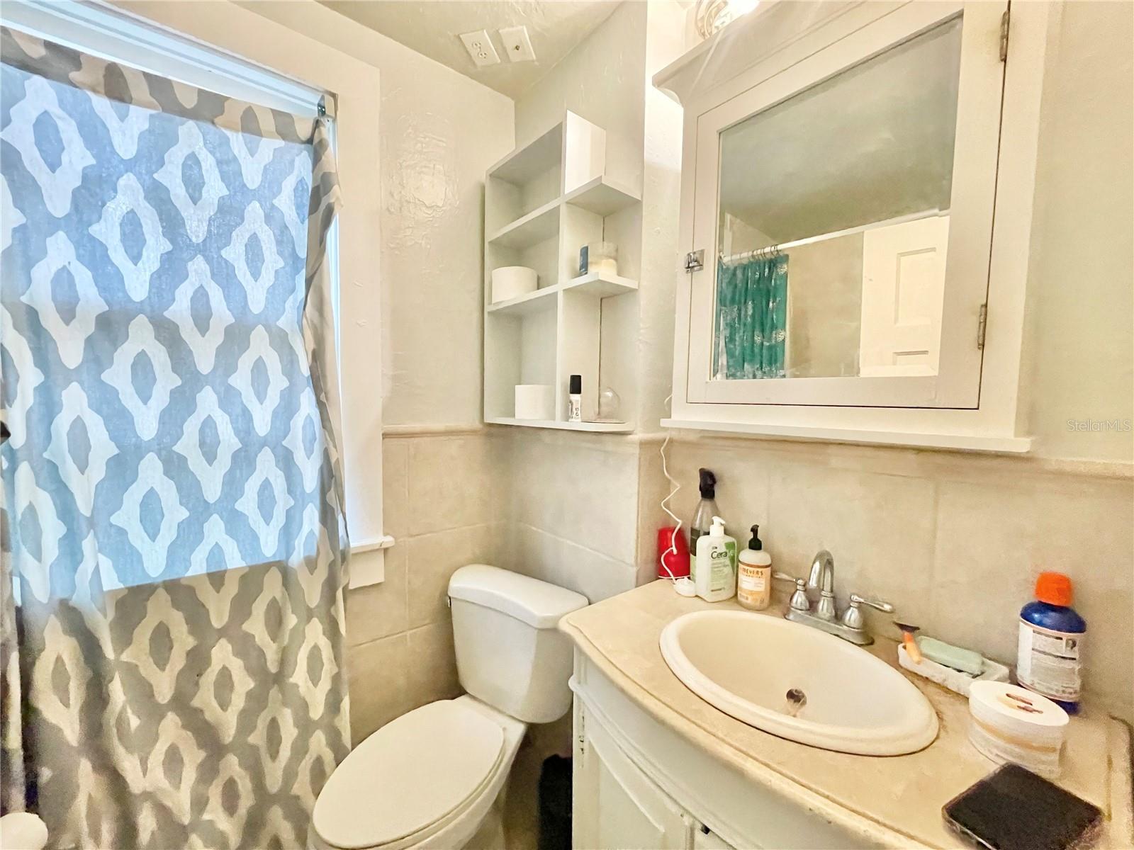 DOIG & ROBERTSONS ADDN-W R THOMAS - Residential Income