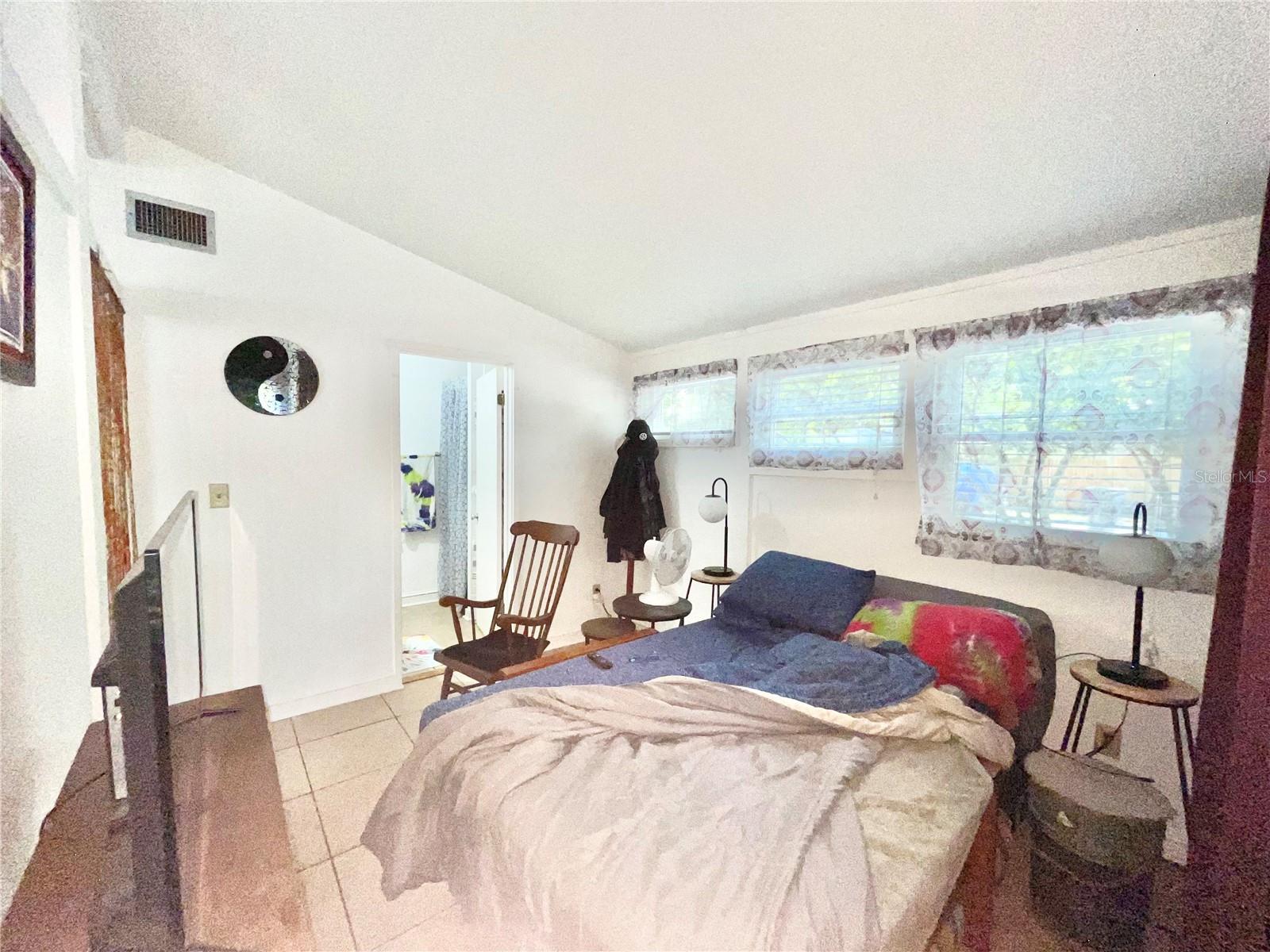 DOIG & ROBERTSONS ADDN-W R THOMAS - Residential Income