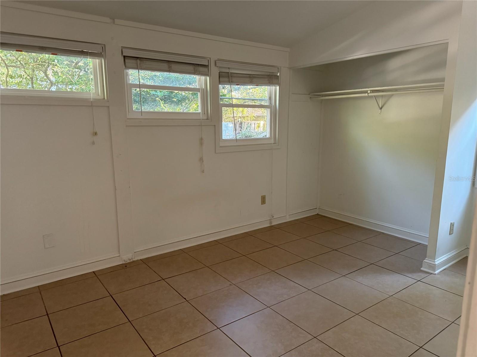 DOIG & ROBERTSONS ADDN-W R THOMAS - Residential Income