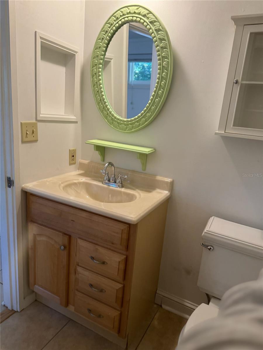 DOIG & ROBERTSONS ADDN-W R THOMAS - Residential Income