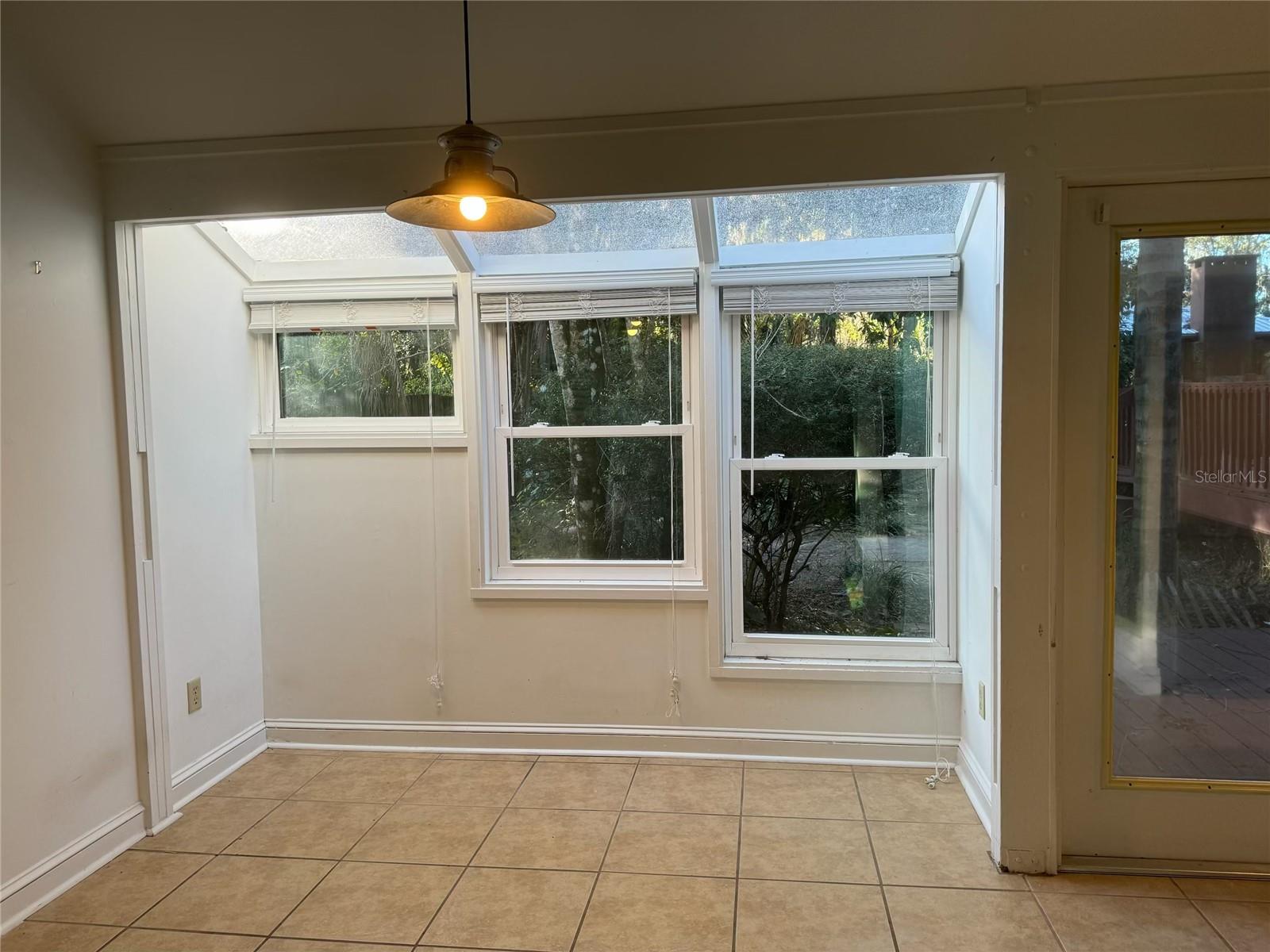 DOIG & ROBERTSONS ADDN-W R THOMAS - Residential Income