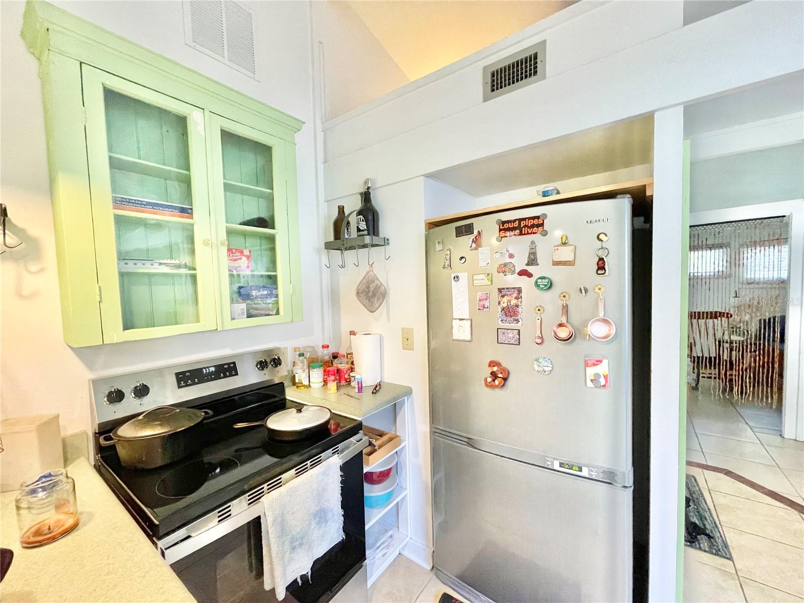 DOIG & ROBERTSONS ADDN-W R THOMAS - Residential Income