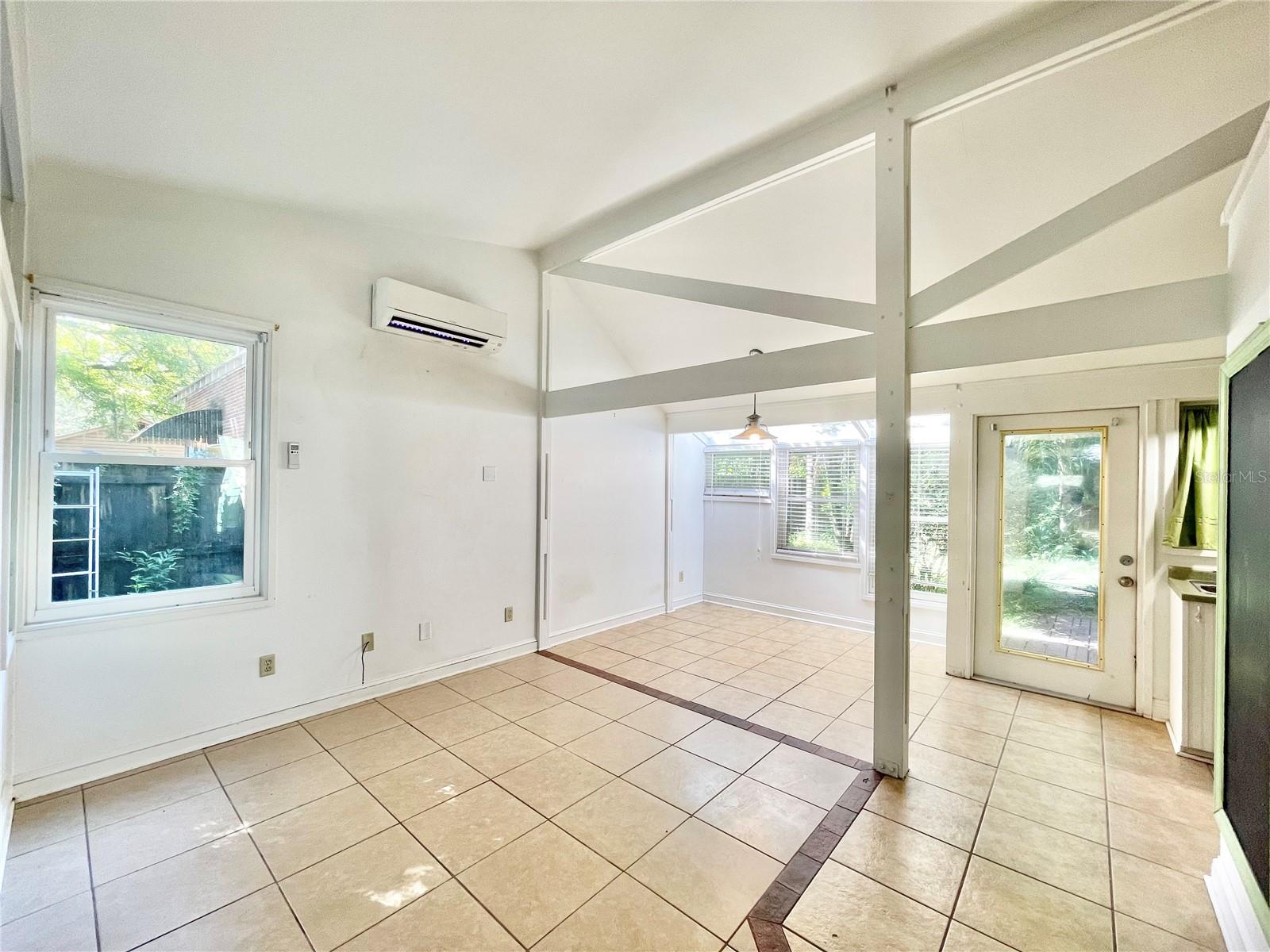 DOIG & ROBERTSONS ADDN-W R THOMAS - Residential Income