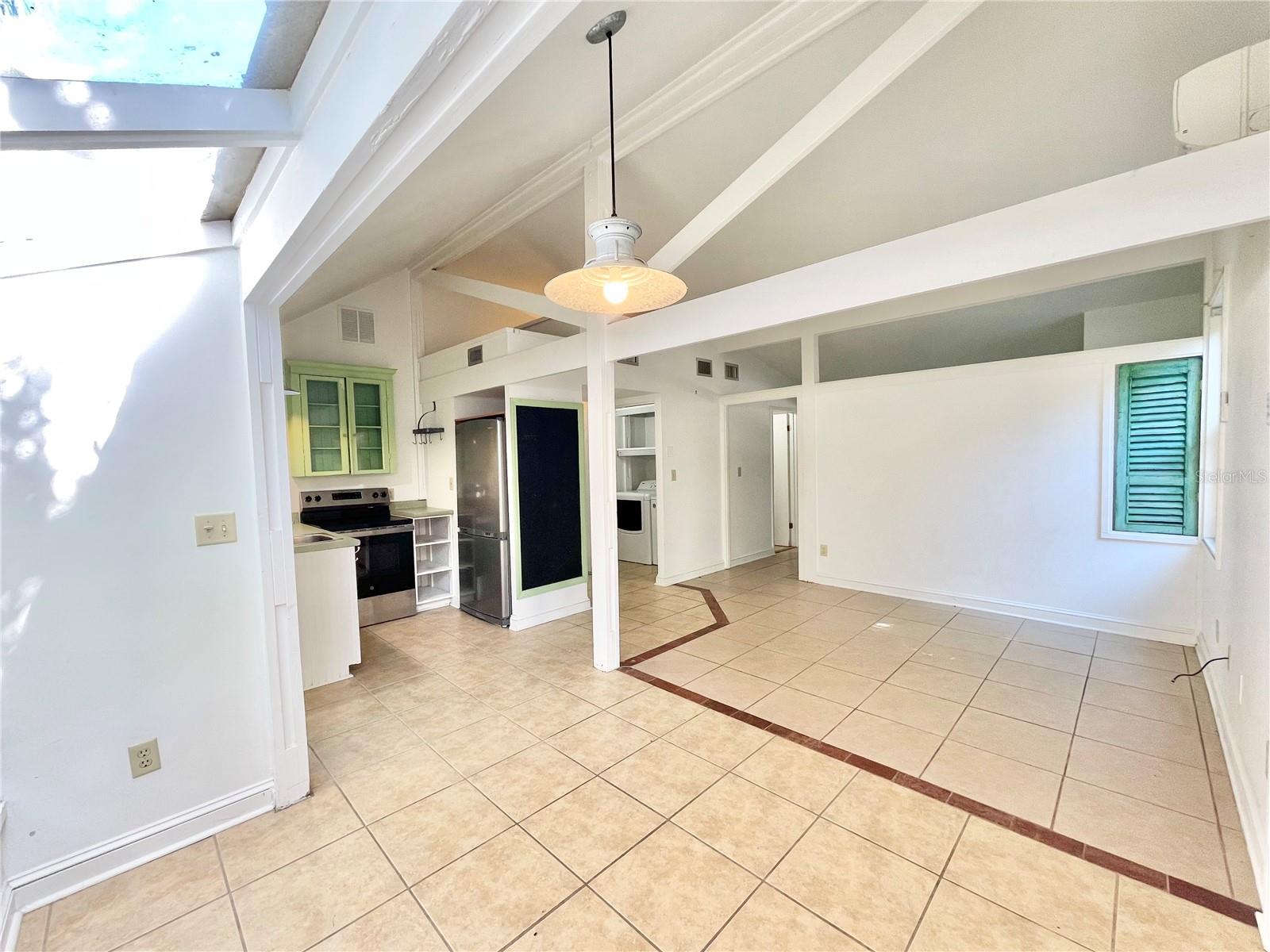 DOIG & ROBERTSONS ADDN-W R THOMAS - Residential Income