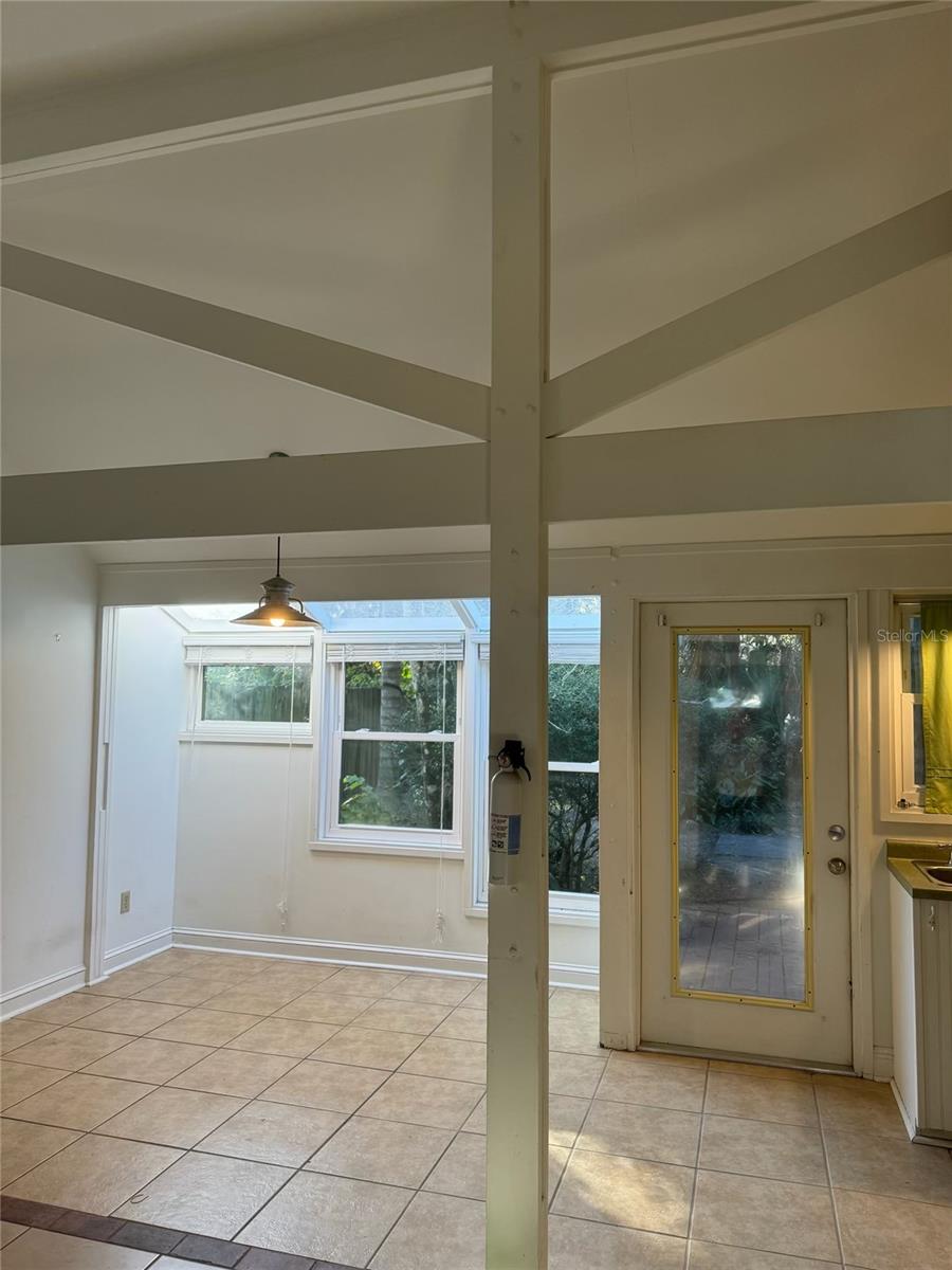 DOIG & ROBERTSONS ADDN-W R THOMAS - Residential Income