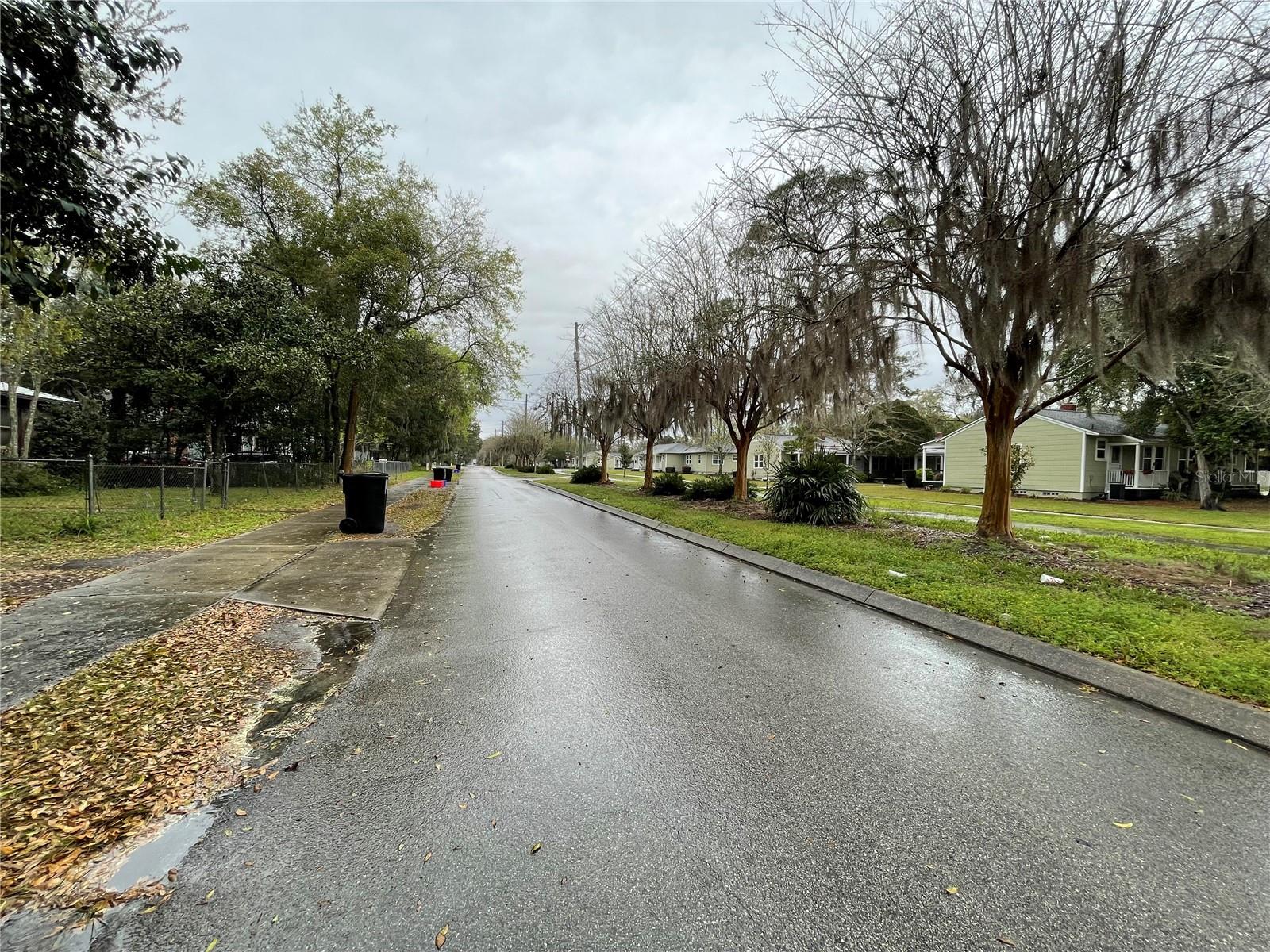 DOIG & ROBERTSONS ADDN-W R THOMAS - Residential Income