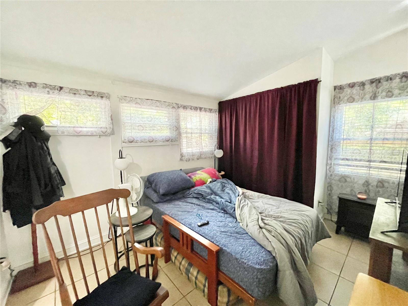 DOIG & ROBERTSONS ADDN-W R THOMAS - Residential Income