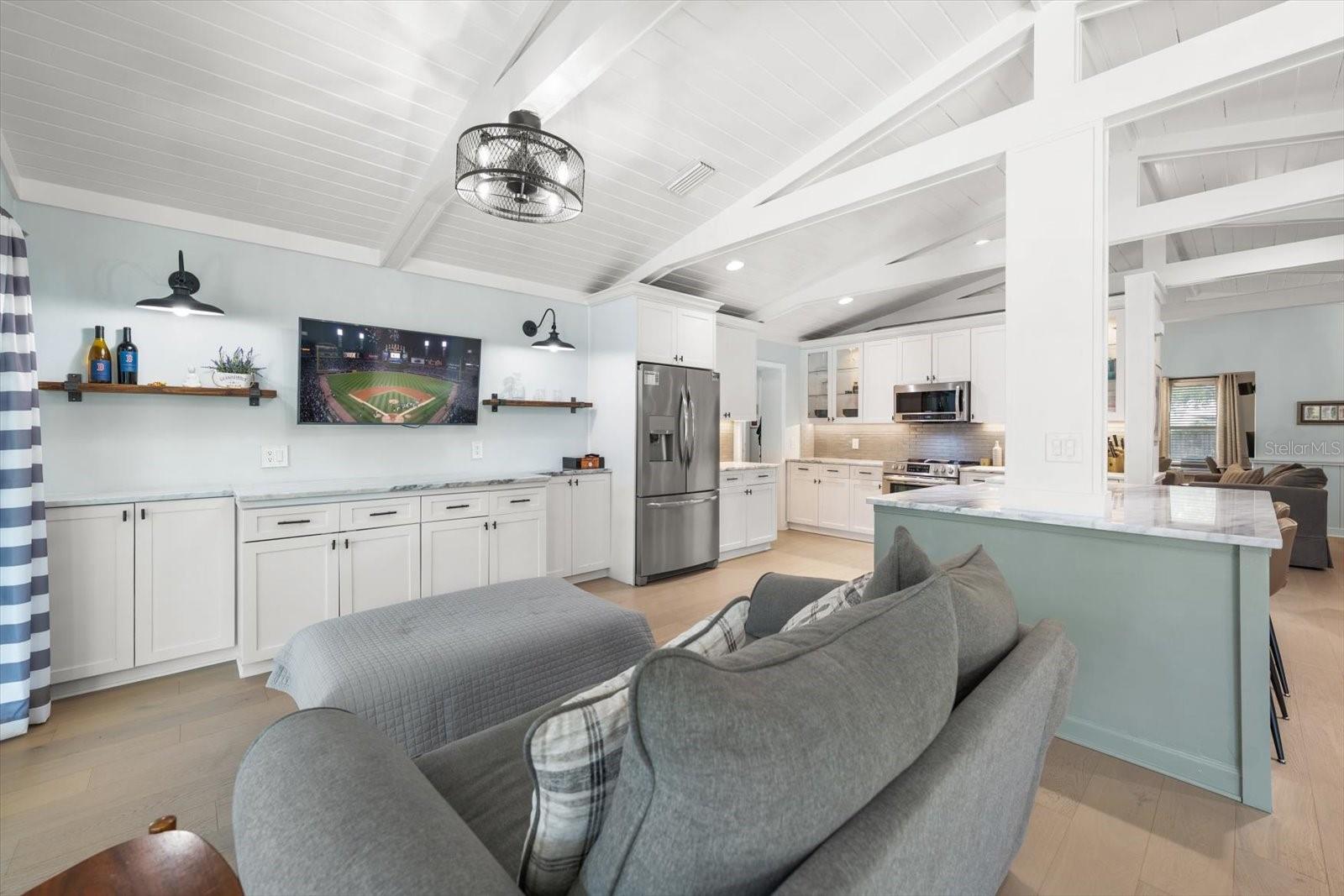 BELLEAIR ESTATES - Residential