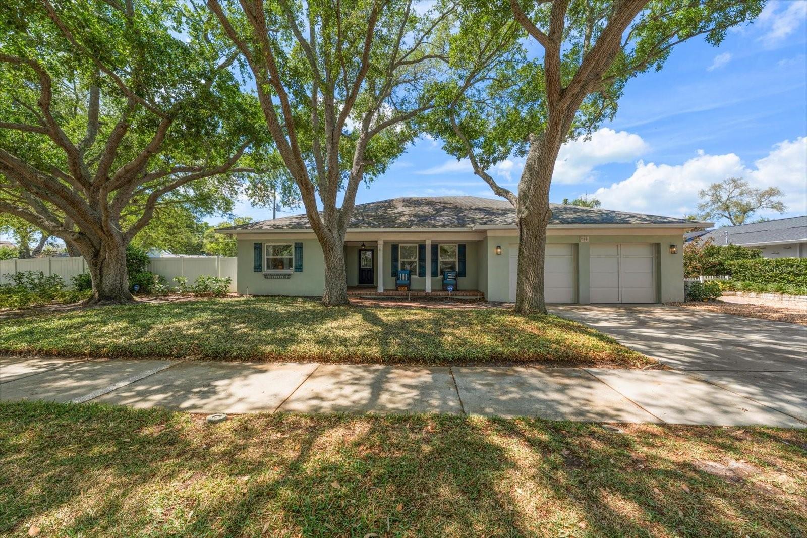 BELLEAIR ESTATES - Residential