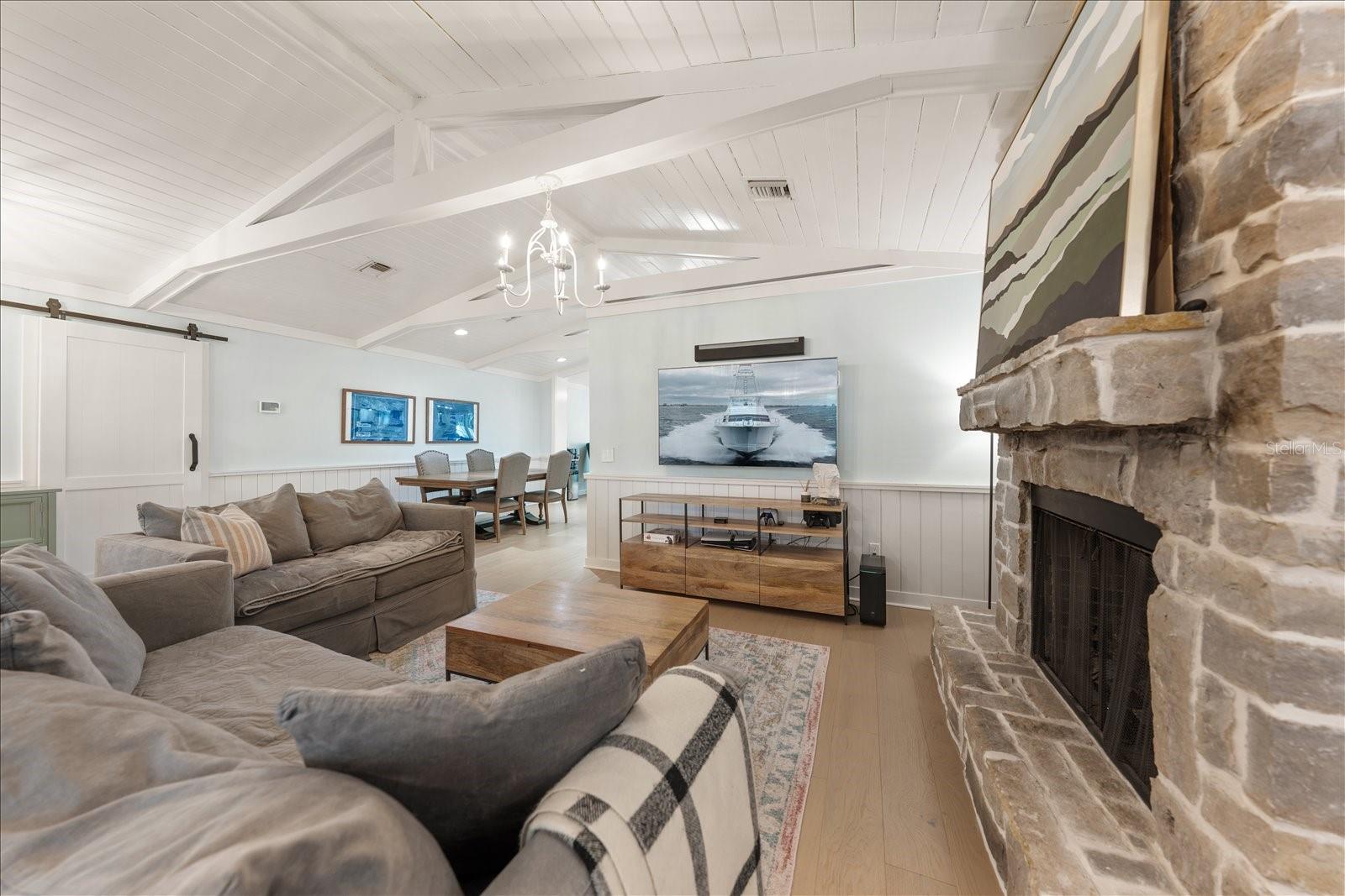 BELLEAIR ESTATES - Residential