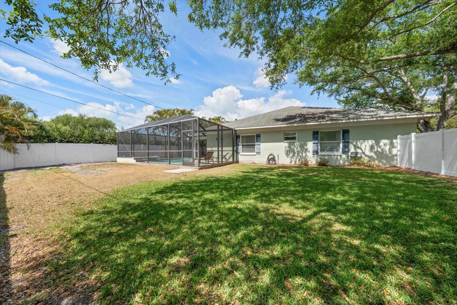 BELLEAIR ESTATES - Residential