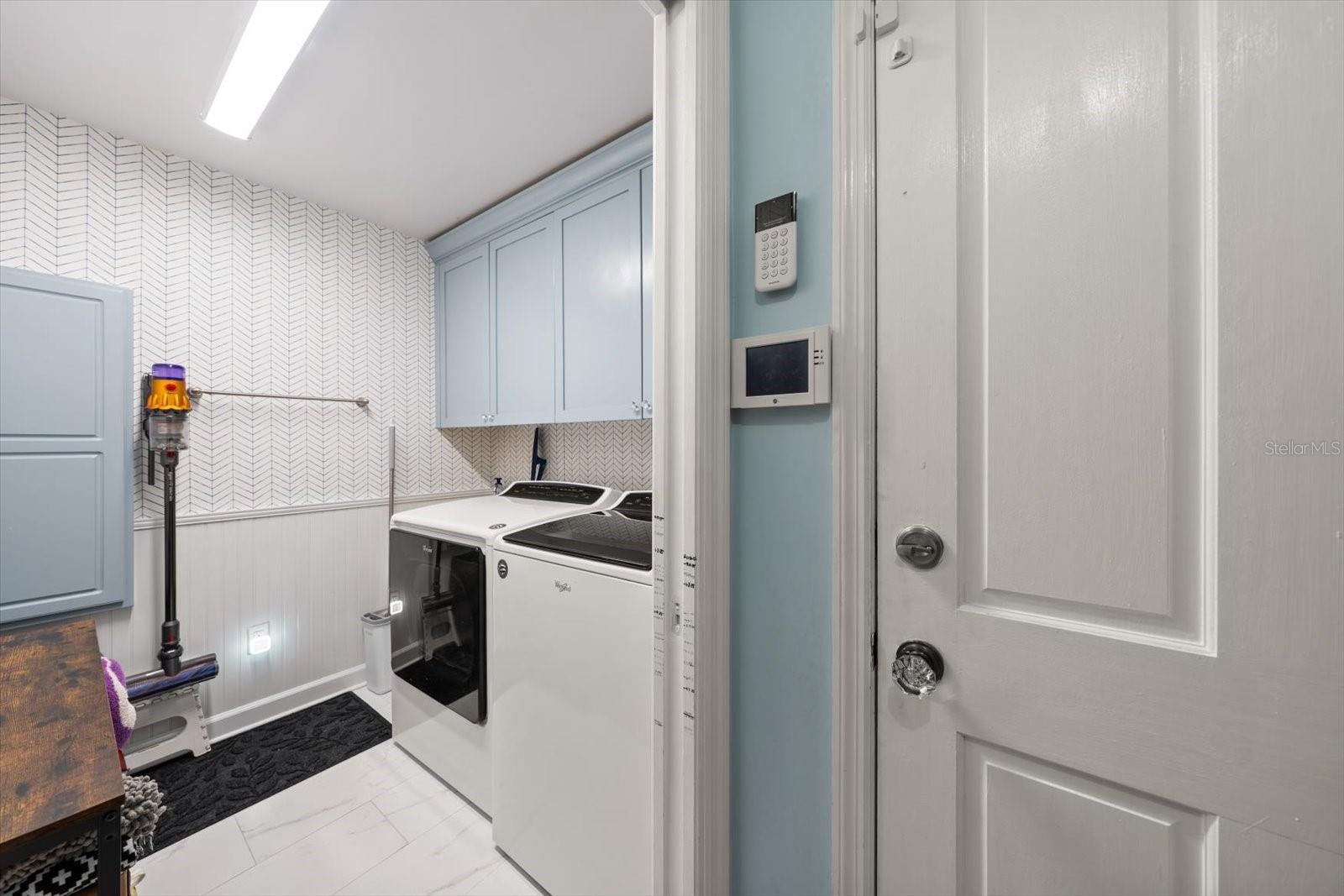 BELLEAIR ESTATES - Residential