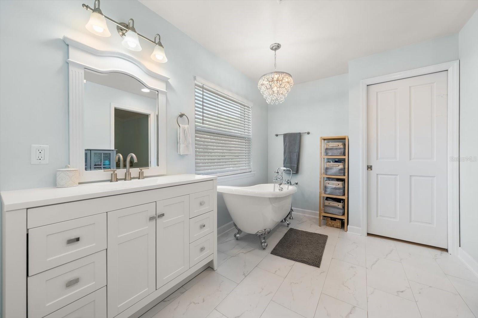 BELLEAIR ESTATES - Residential