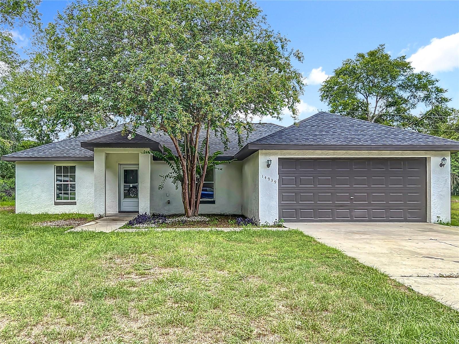 Fall in love with this stunning and affordable rental in the heart of SW Ocala!
Originally built in 2007 and fully updated in 2023, this beautifully renovated home offers the perfect blend of comfort, style, and peace of mind. Whether you're relocating or just looking for a fresh start, this move-in-ready gem has everything you need.
Inside, you'll find a bright and welcoming layout with fresh modern finishes throughout. The kitchen features brand-new granite countertops and plenty of space for cooking, entertaining, and everyday living.
Both bathrooms have been updated with matching granite and sleek, contemporary fixtures—bringing a stylish touch to your daily routine.
Enjoy the comfort of a clean, updated space in a quiet and convenient location in SW Ocala.
Don’t miss out—schedule your showing today and make this your next home!