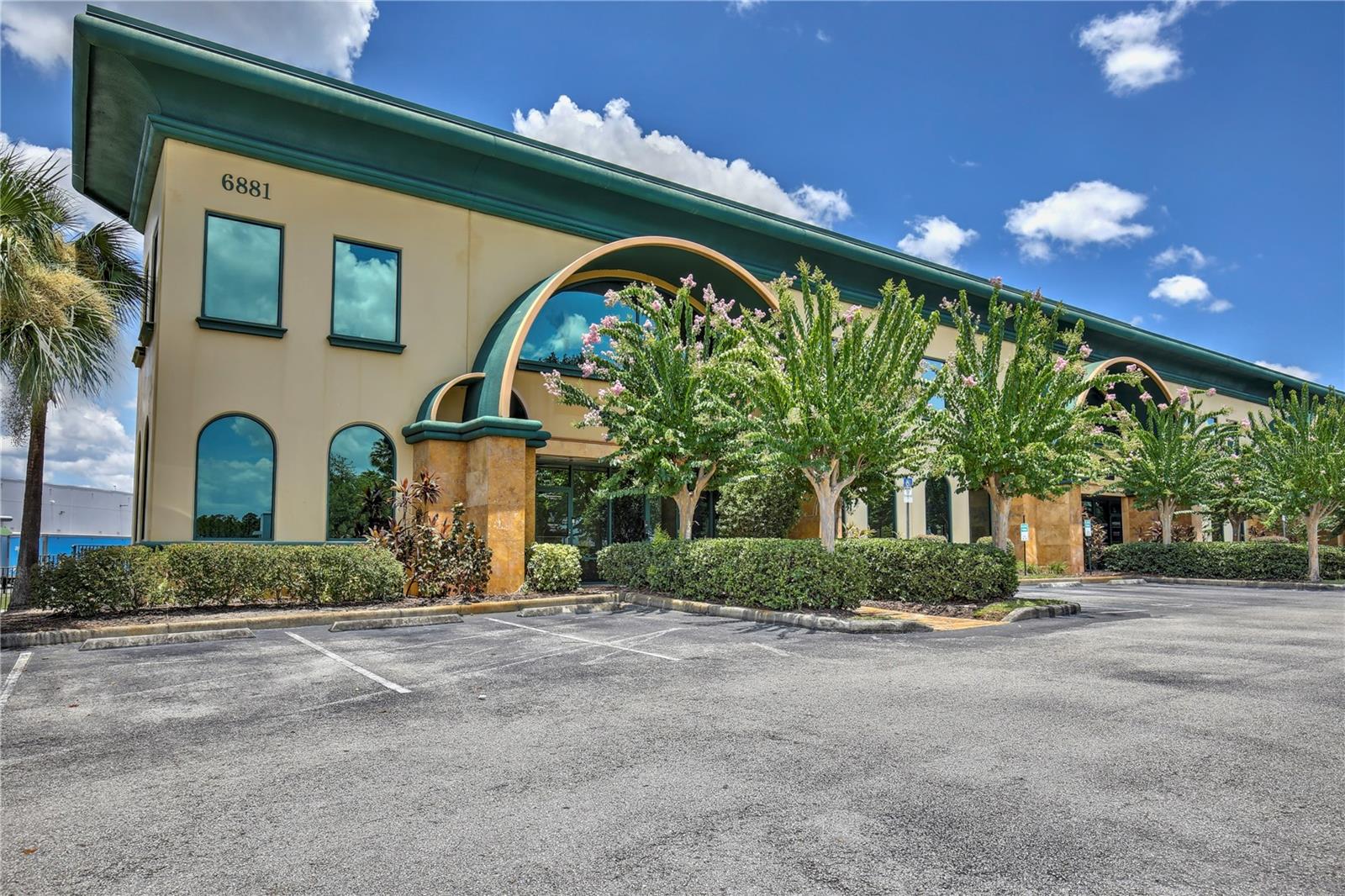 6881 KINGSPOINTE PARKWAY 1&2