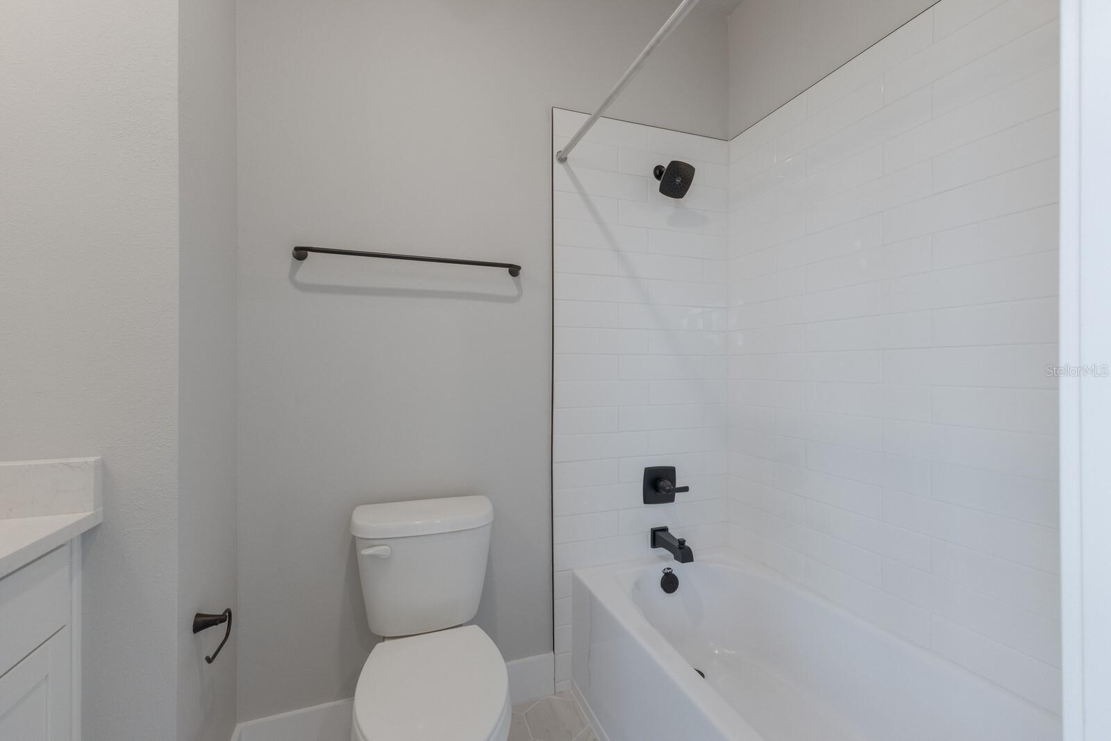 EMERALD LNDG/WATERSIDE - Residential