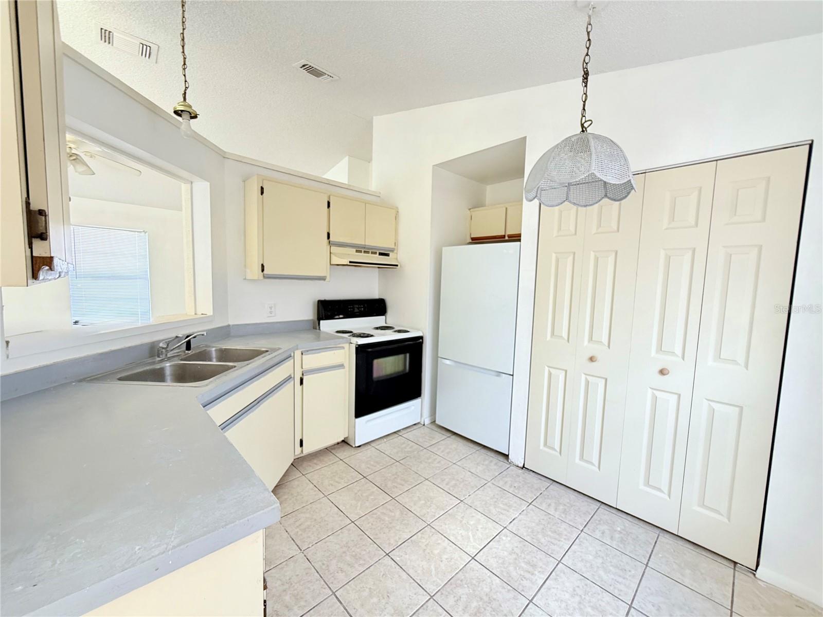 DELTONA LAKES UNIT 68 - Residential