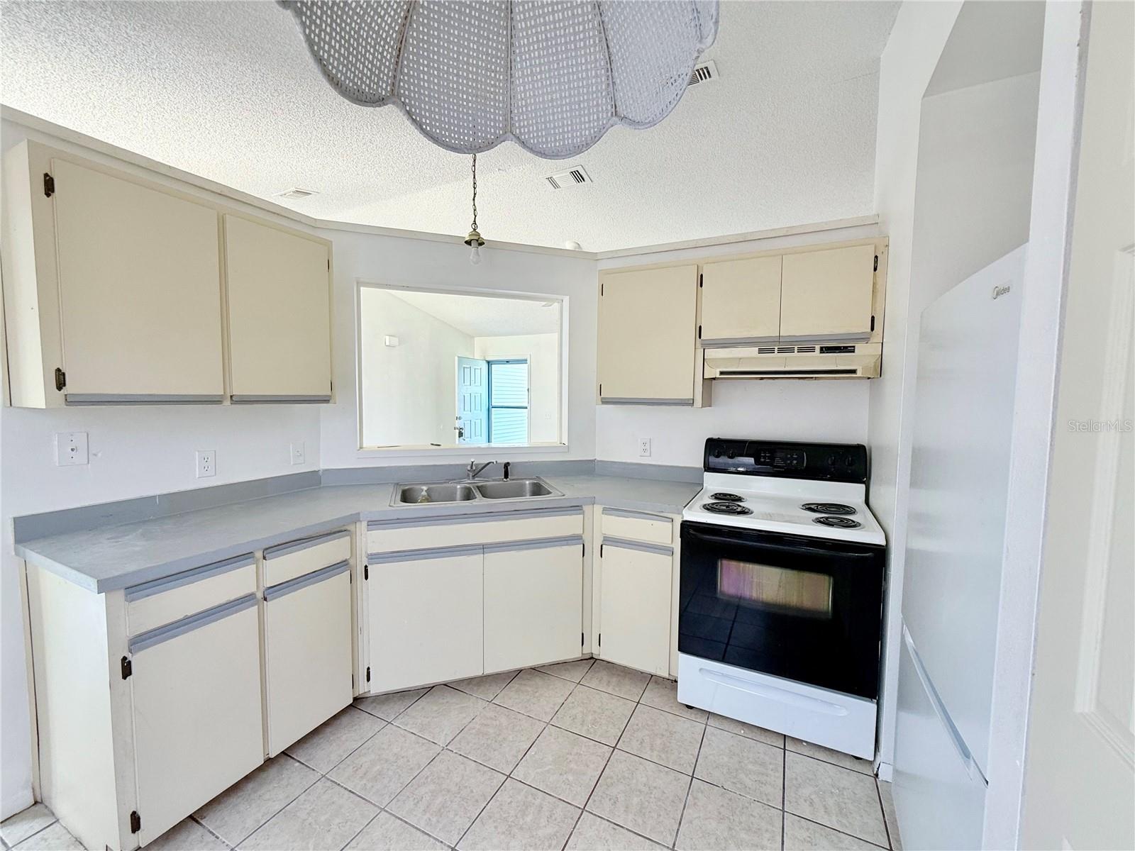 DELTONA LAKES UNIT 68 - Residential