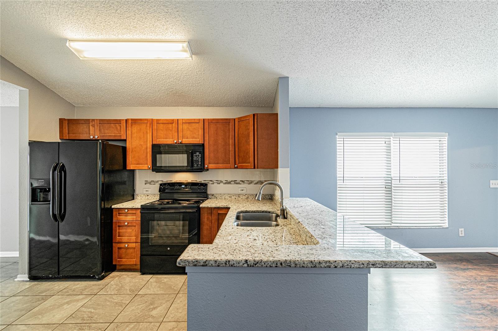 CARROLLWOOD CREEK - Residential Lease