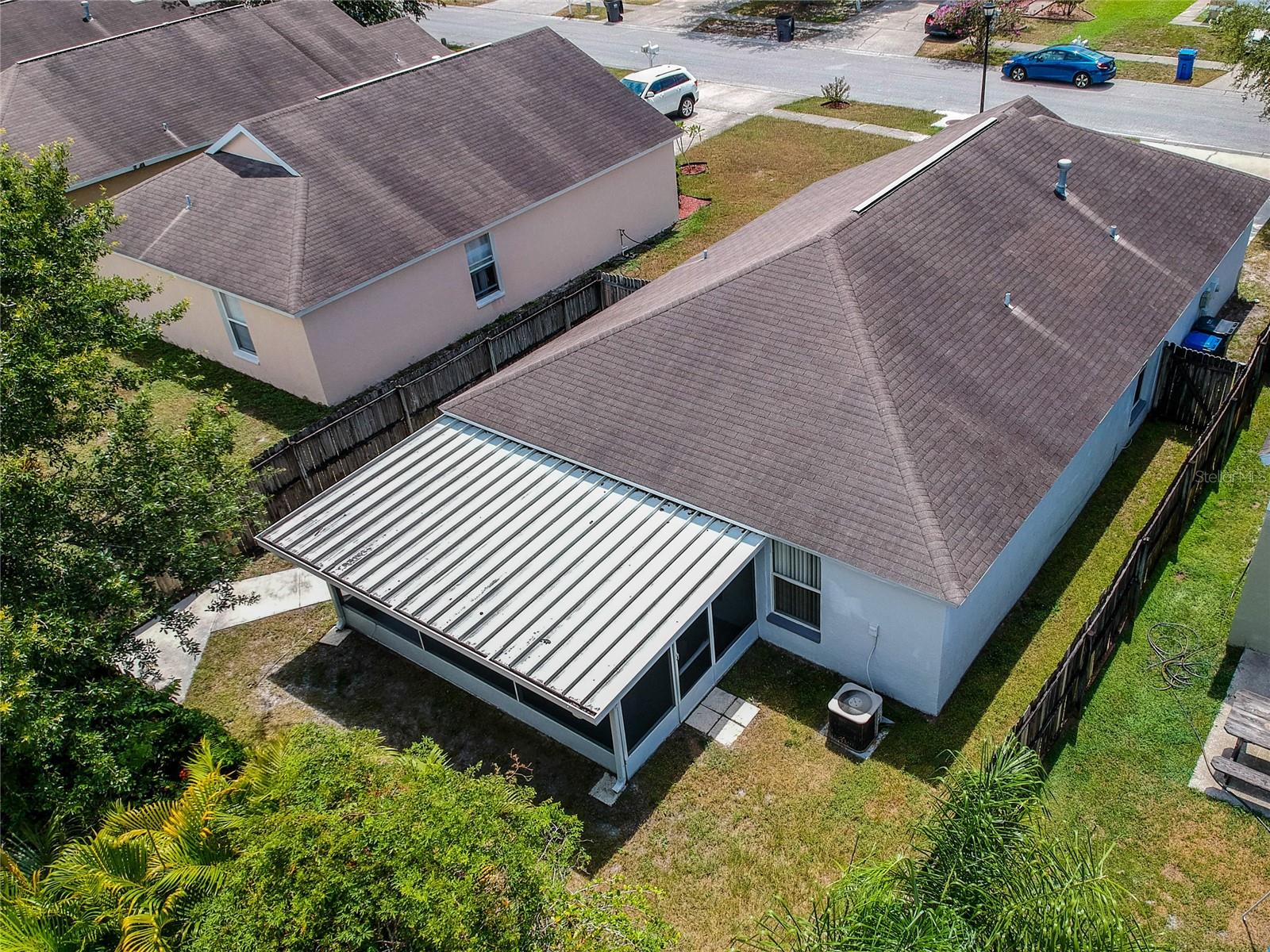 CARROLLWOOD CREEK - Residential Lease