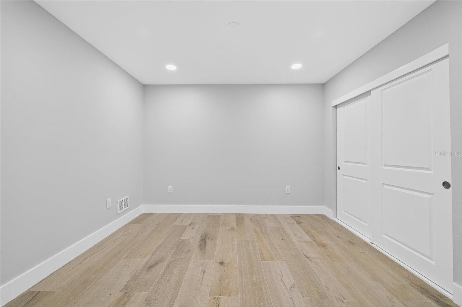 GANDY MANOR ESTATES - Residential