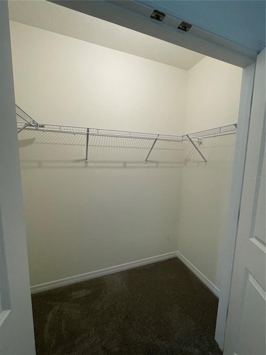 MEADOW RDG PH A-1 - Residential Lease