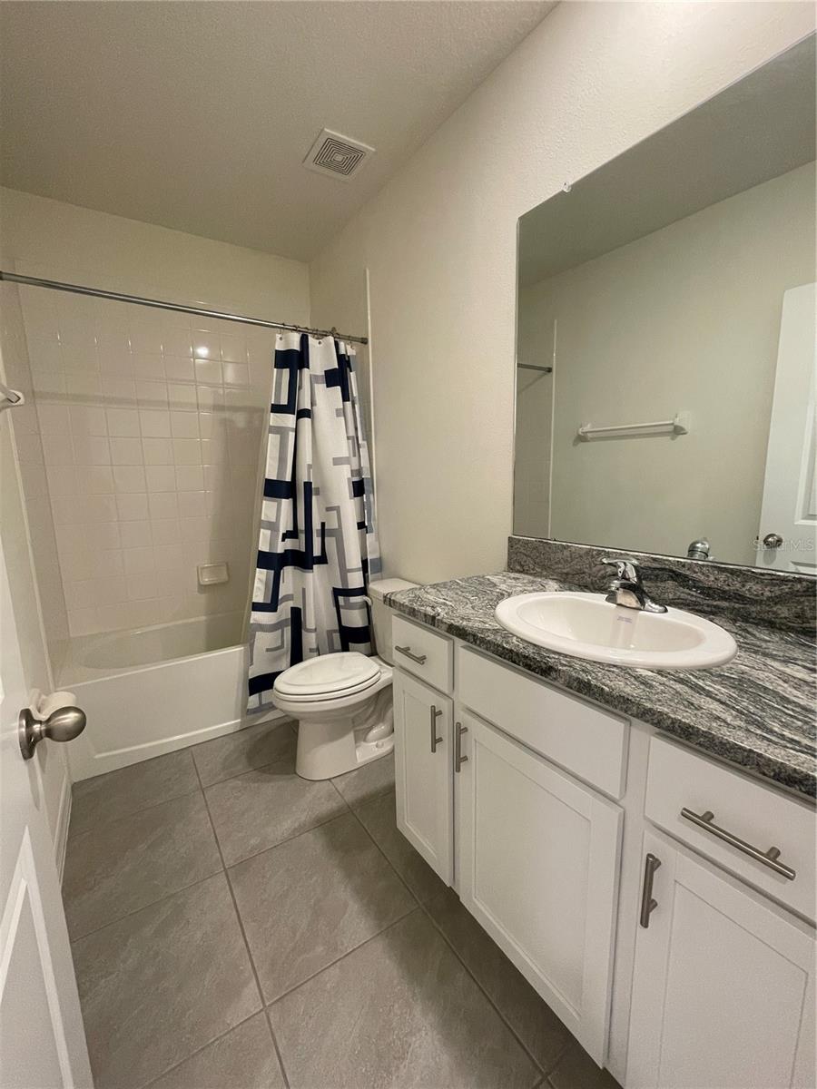 MEADOW RDG PH A-1 - Residential Lease
