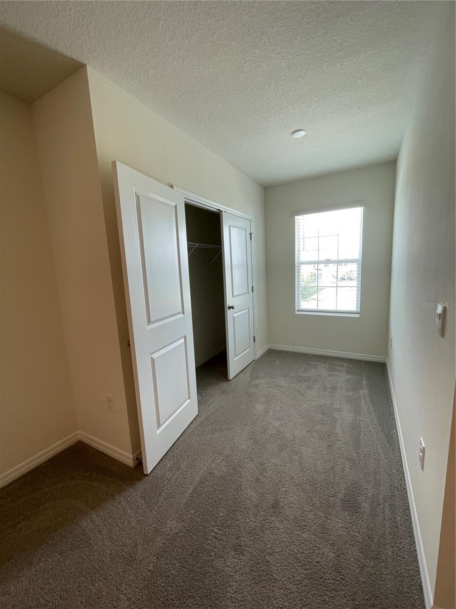 MEADOW RDG PH A-1 - Residential Lease