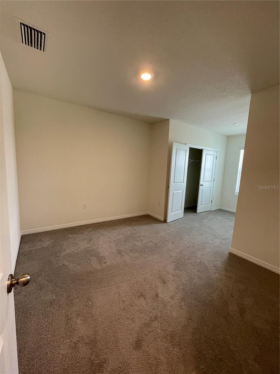 MEADOW RDG PH A-1 - Residential Lease