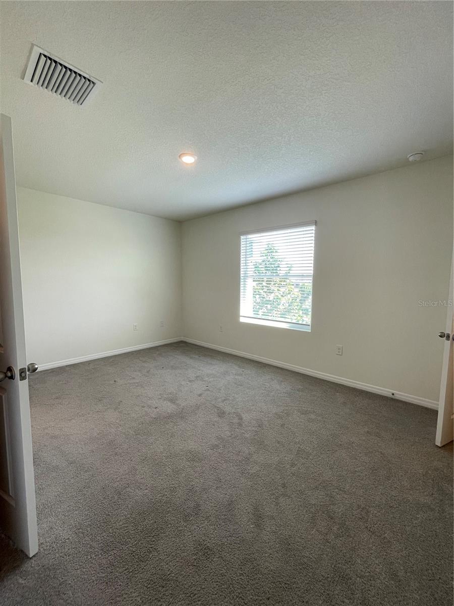 MEADOW RDG PH A-1 - Residential Lease