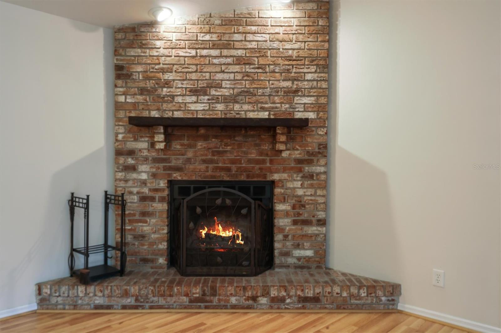 4465 NE 34TH COURT