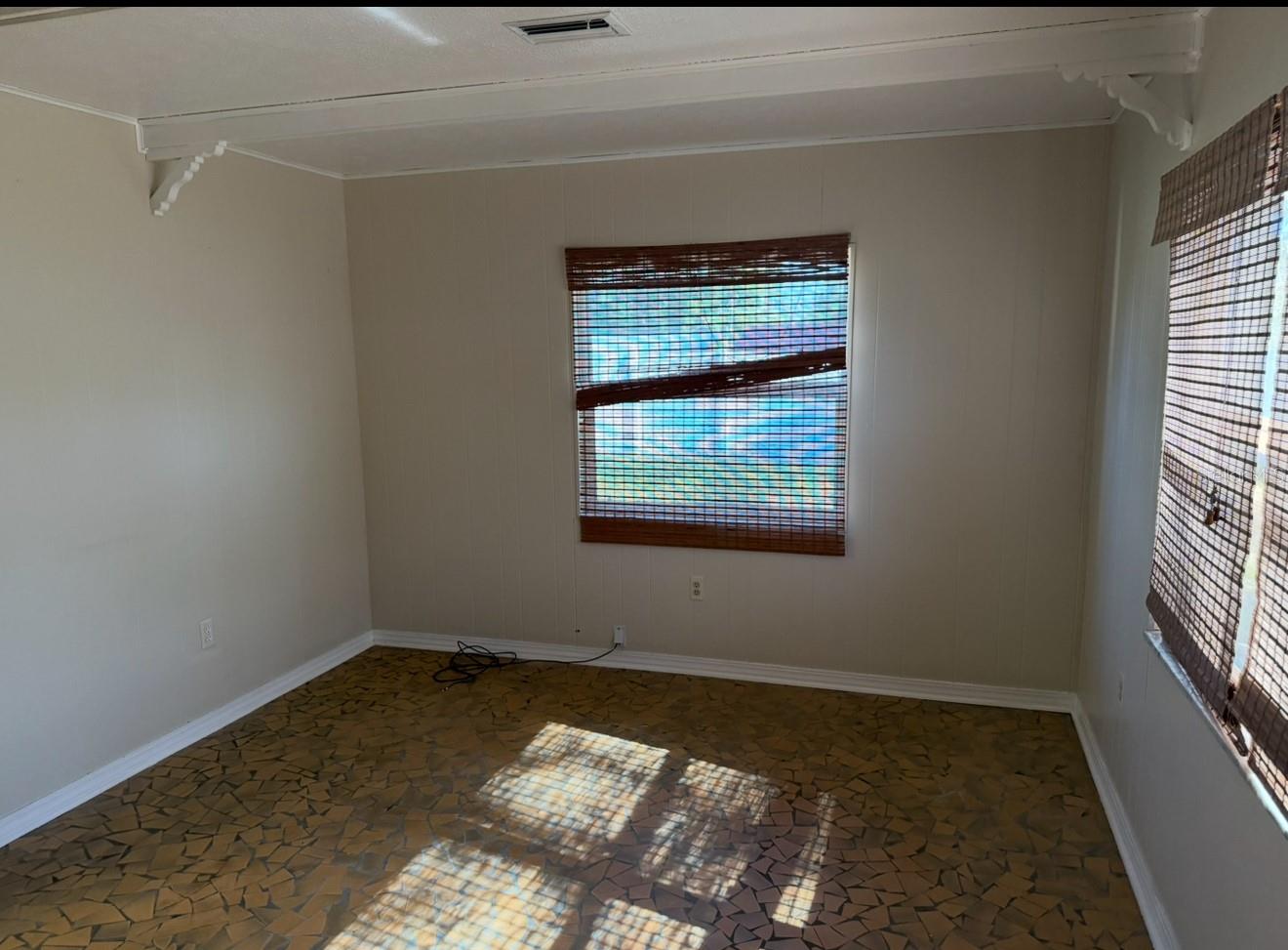 EASTWOOD SUB - Residential Lease