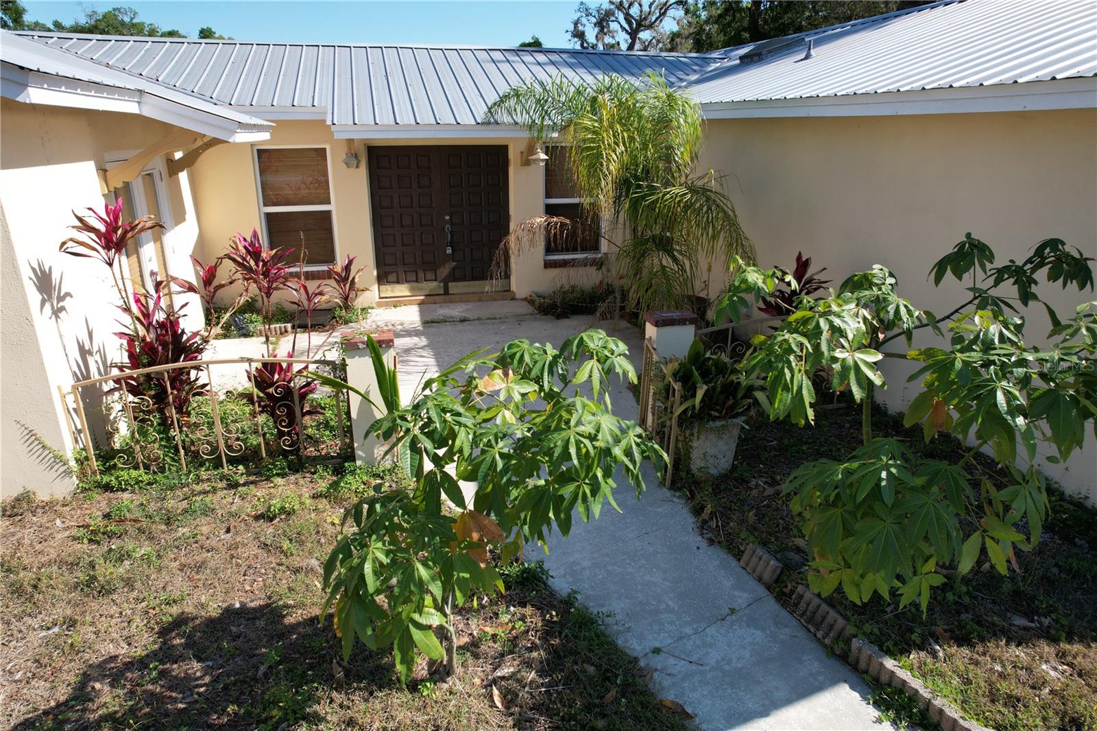 EASTWOOD SUB - Residential Lease