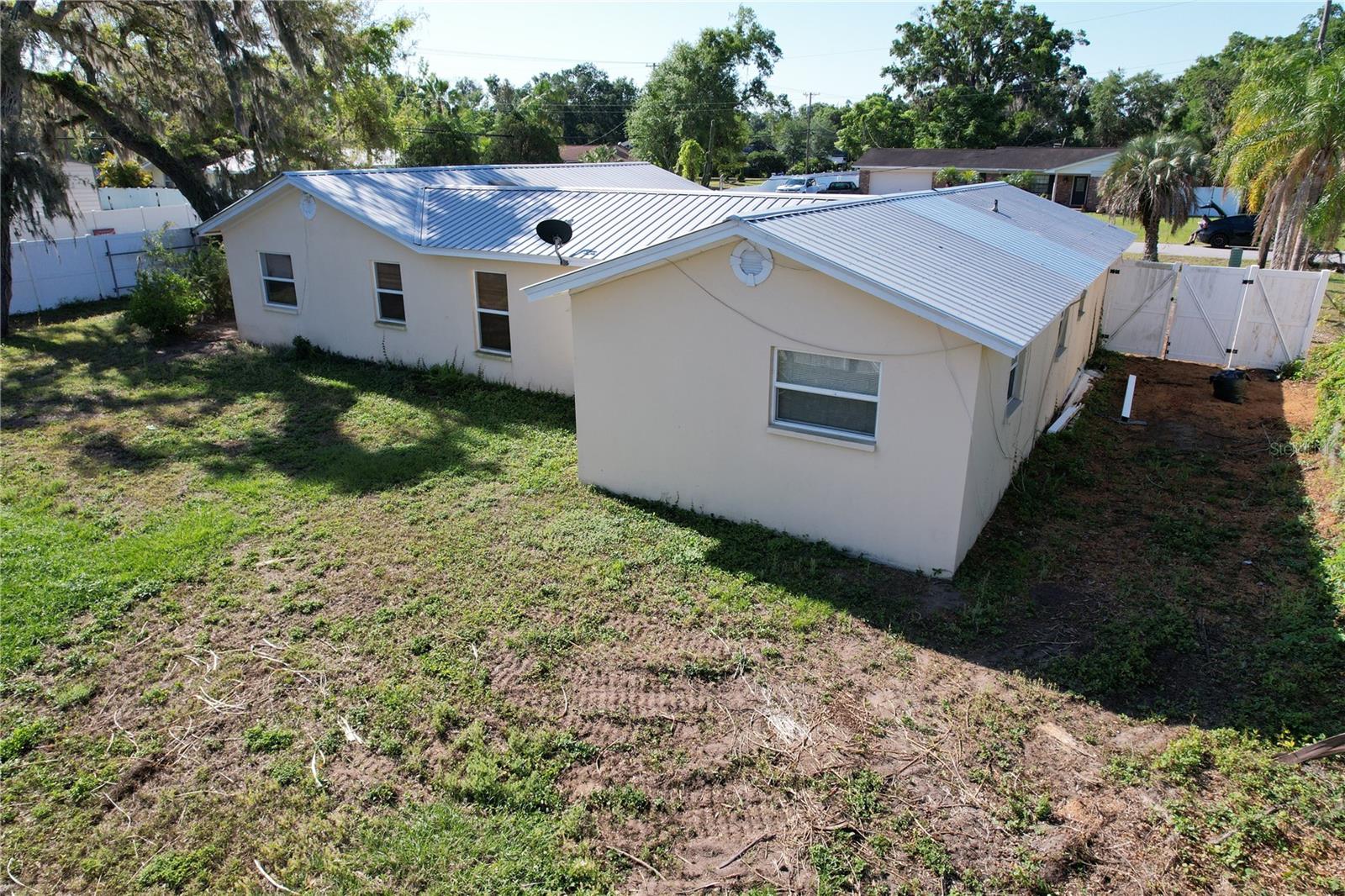 EASTWOOD SUB - Residential Lease