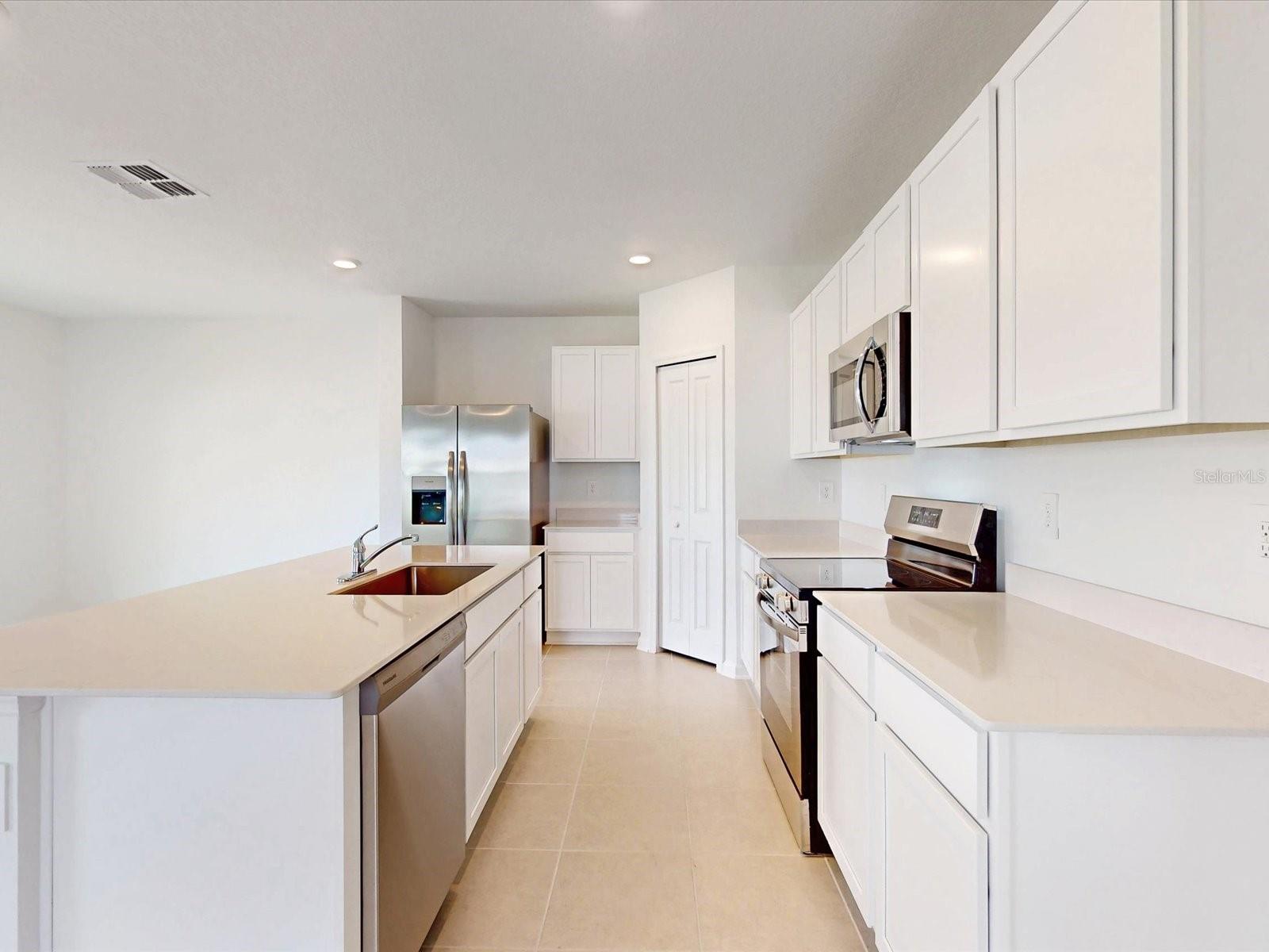 GUM LAKE 50'S - Residential Lease