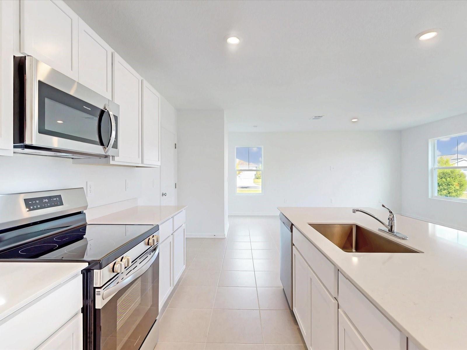 GUM LAKE 50'S - Residential Lease